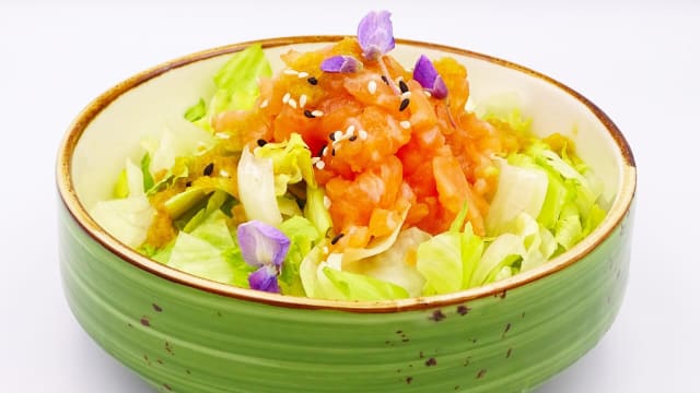 INSALATA CON SALMONE - Aijo by tokyo, Collegno