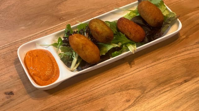 Assortiment de croquetes amb allioli - 4u  - Maranpau Barcelona, Barcelona