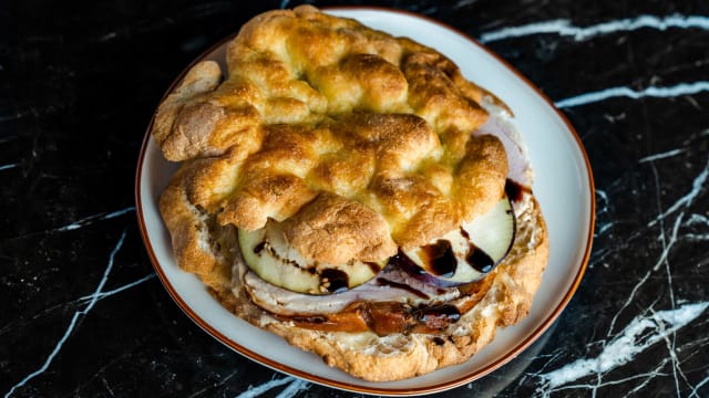 La castellana - Focaccia Stellata