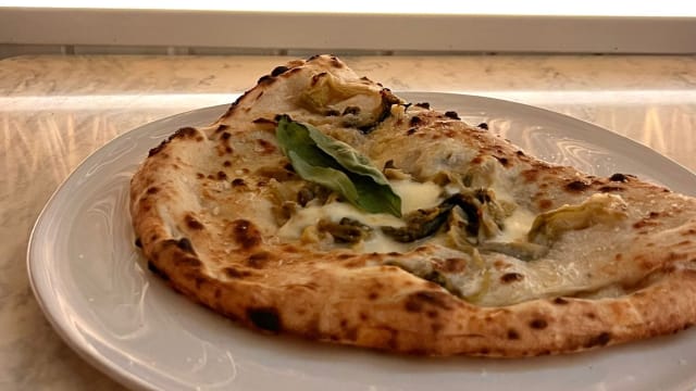 Calzone alla scarola  - Rifugio, Madrid