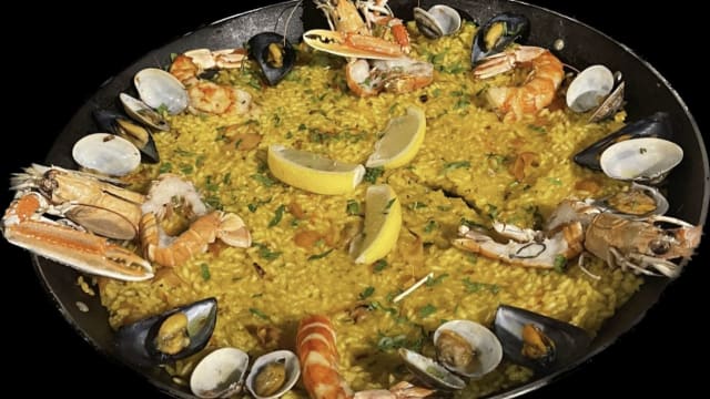 Paella de marisco (min. 2 pax) -  Leblon