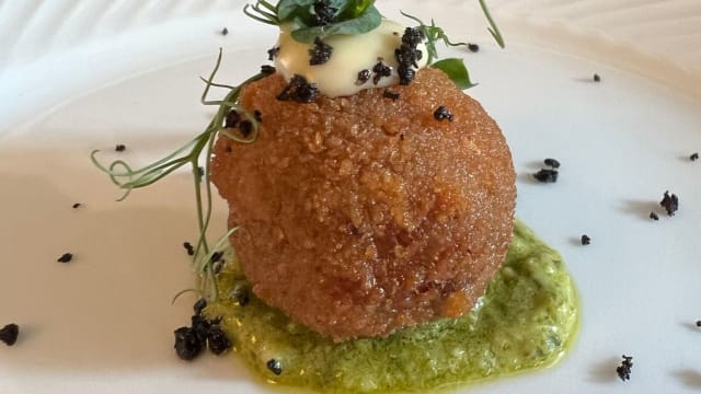 Our Couvert With our Best-Selling Starter Bakery Selection, Goat's Milk Butter With Himalaya Salt Flower, Green Olive Paste, Fried Meat Roll - Palácio do Visconde