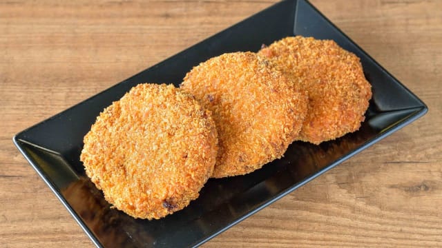 Kotlet (poulet-fromage) - Chez Tini