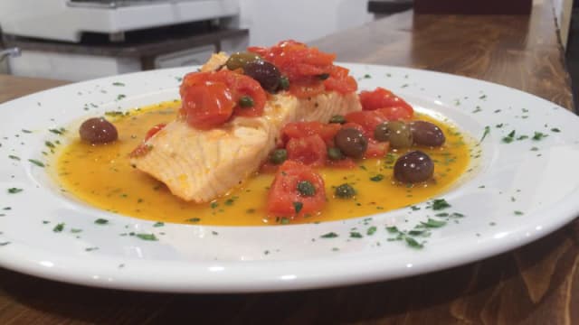 Pesce spada olive capperi e pomodorini - Antichi Sapori