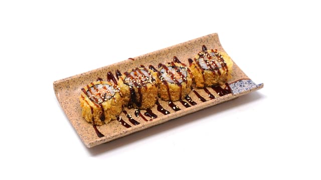 Tempurizado maki de salmón 4u - Takami (Buffet libre) 