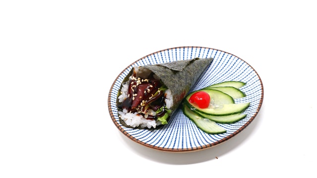 Temaki atun con aguacate - Takami (Buffet libre) 