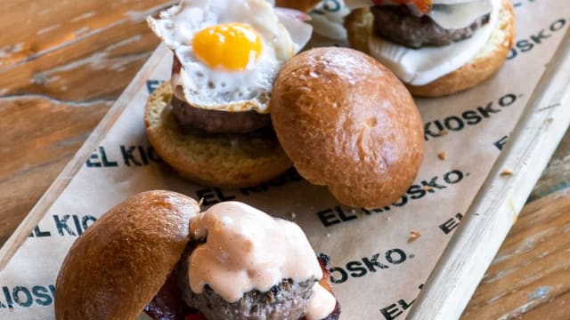 MINI HAMBURGUESAS - El Kiosko - Barcelona, Barcelona