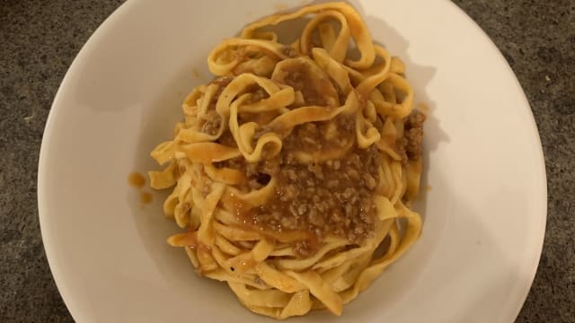 Fettuccine fatte a Mano con Ragù della Locanda - LOCANDA EPICA (Trattoria)