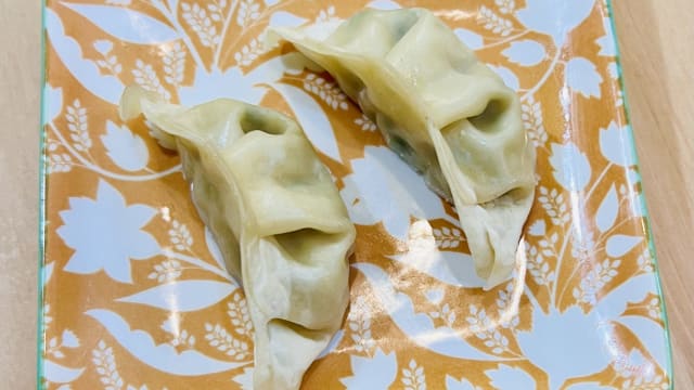 Gyoza frango (2 pcs) - Comida Zarra, Lisbon