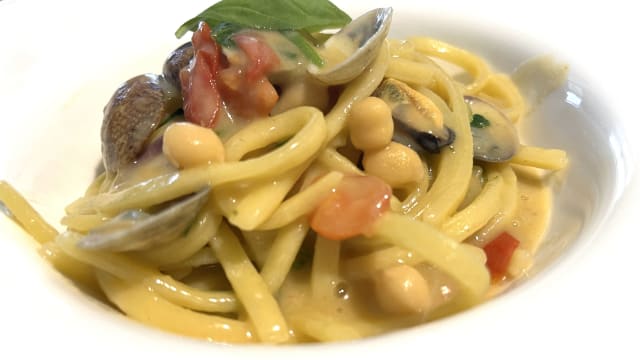 Scialatielli con frutti di mare e ceci alla salvia - Ristorante Evans dal 1960, Cassino