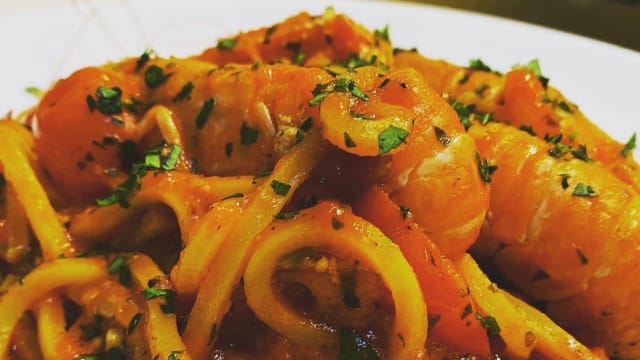 Tagliolini agli scampi - Osteria Sotto Le Logge