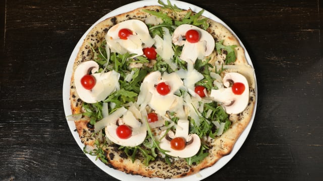 Pizza Al Tartufo - La Romanella