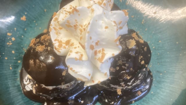 Moelleux au chocolat boule de glace vanille - Le Clin d'Oeil, Paris