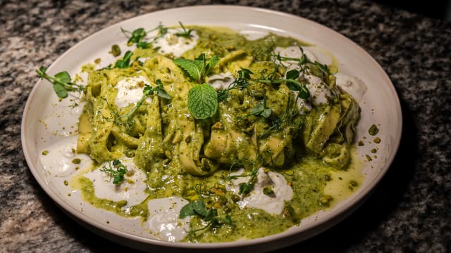 Tagliatelle al pesto di pistacchio - Ultimo Bistro & Wine Bar