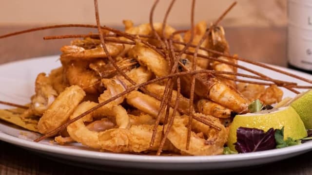 Frittura di gamberi e calamari - Osteria Numero 5, Naples