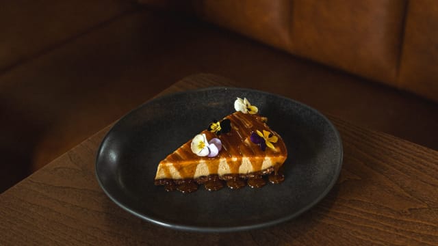 Tarte de queijo - Black Trumpet, Lisbon