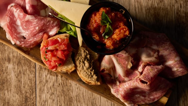 Tagliere toscano - Osteria Giardino di Barbano, Florence