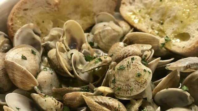 Sautè di vongole - Hosvi