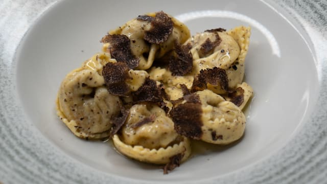 Agnolotti hand made, sage butter and black truffle - PRIMA - Comfort Food & Bar