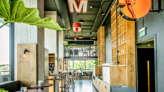 De Bakker en de Schenker Roden in Roden - Menu, openingstijden, prijzen