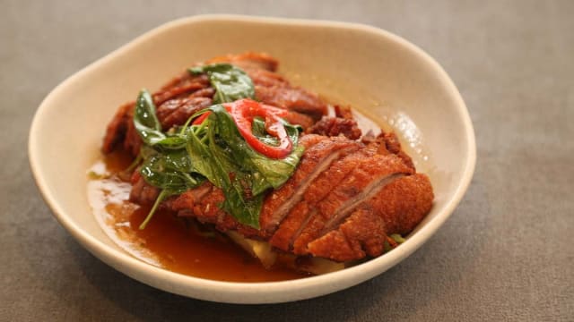 Canard Frit À La Sauce Pimentée  - Thai Basilic, Paris