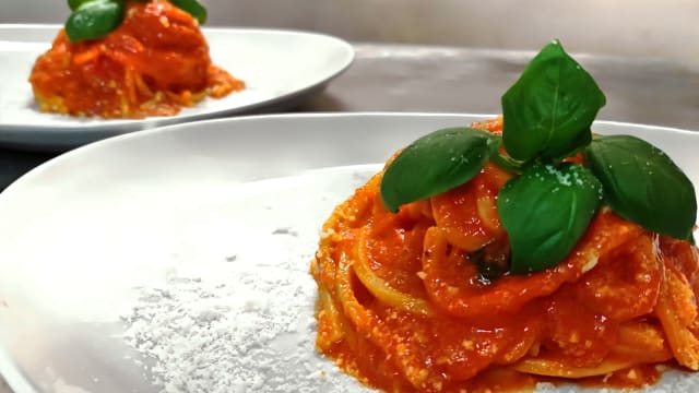 Tonnarelli “pomodoro, basilico e parmigiano” - La Pietra Scheggiata, Rome