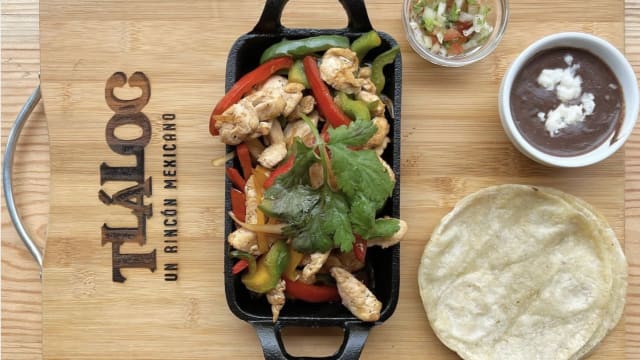 Fajita (VACA/ FRANGO/ VEGETARINA) - TLÁLOC - Un Rincón Mexicano - Alcântara