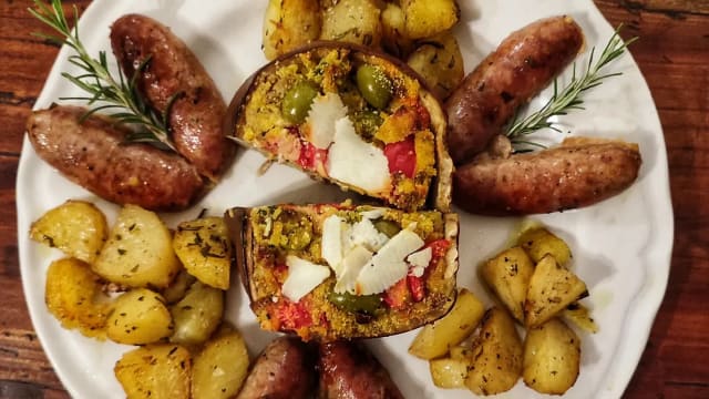 Melanzane ripiene salsiccia e patate  - Agriturismo Podere Santa Rita