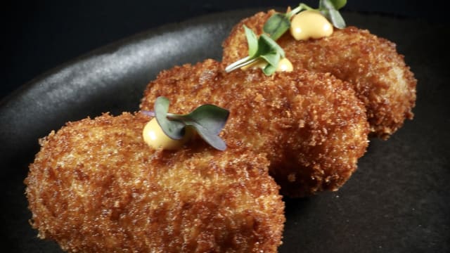 Croquetas de Butifarra /ud - Arume