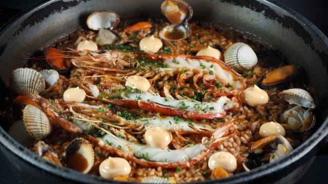 Paella de los mares Gallegos al estilo Arume - Arume, Barcelona