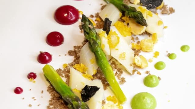 Asparagus - Gioia by Davide Bonato, Madrid