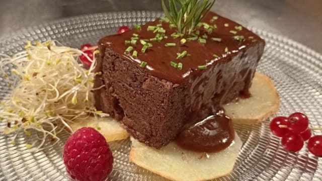 Ternera cocinada a baja temperatura al horno con verduritas - Edelweiss - La Garriga