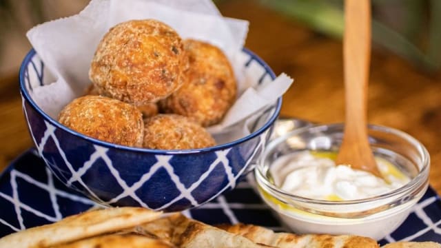 Croquetas de calabaza - Mandrake Greek Street Food - Calle Almendro, Madrid