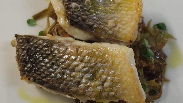 Trancio di pesce secondo mercato con patate e porcini  - Spinacorona