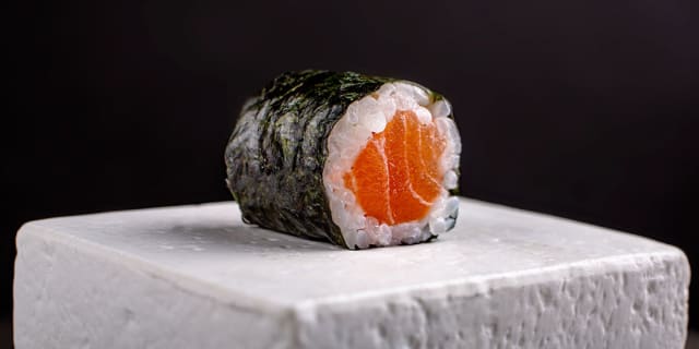 Hosomaki Salmone - Hagakure - Fusion e Sushi