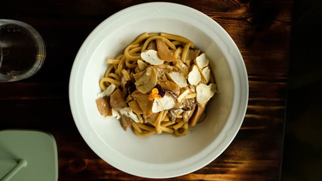 Scialatielli ai Funghi Porcini, Castagne e Provolone stravecchio - Dante Osteria, Ercolano