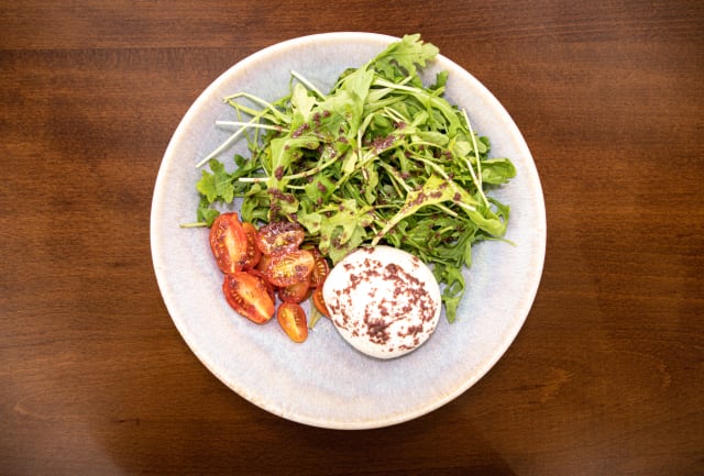 Ensalada burrata  - Pa amb tomàquet i...