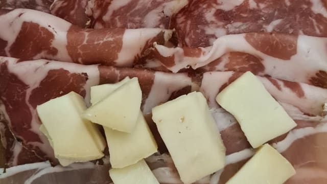 Tagliere di salumi e formaggi medio - Trattoria del Circolo, Genoa