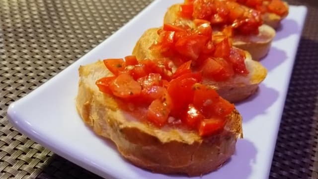 Bruschette con pomodoro  - V - Vermouth & Vinili