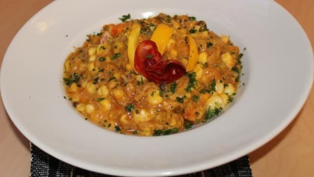 Cachupa (mijoté de maïs secs, légumes et viende de porc) - Le Cap Vert, Clichy