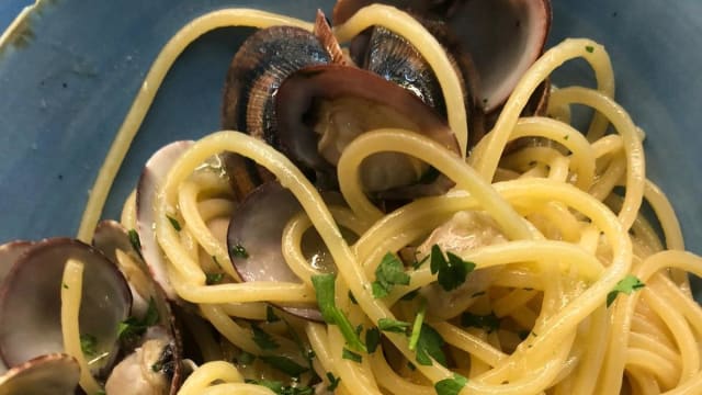 Spaghetto alle vongole  - Fish and Beach