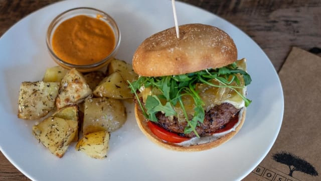 Menú Hamburgesa !Soló los viernes! - Bosàbé, L'Hospitalet de Llobregat