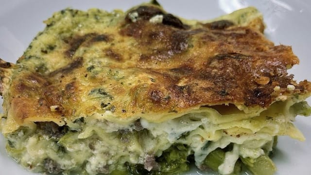 Lasagnetta di broccoli, salsiccia e provola - Agriturismo Il Rivolo