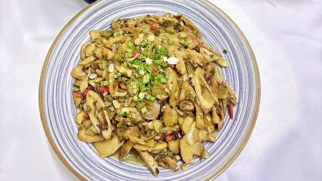 Choucroutes et pousses de bambou sautées à la façon Hunan - Huatian Chinagora restaurant, Alfortville