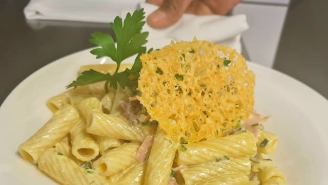 Penne carbonara - L'Auberge de la Couronne