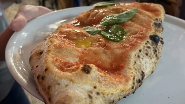 Calzone al forno. - Pizza Guys Salerno, Salerno