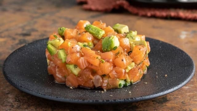 Tartare di salmone e avocado sale lime - Al Bocconcino, Milan