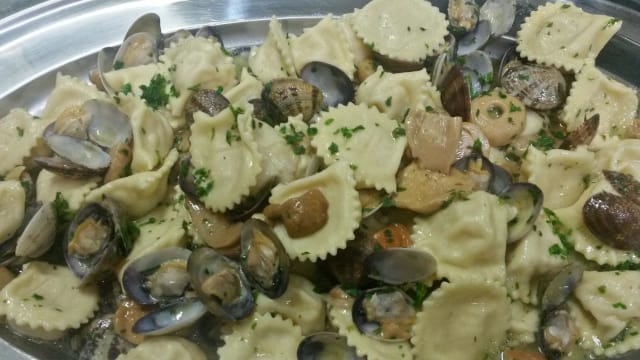 Culurgiones vongole e funghi porcini   - Domu Incantada