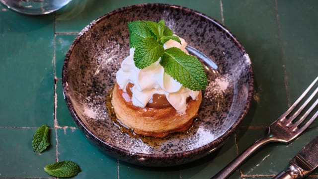 Flan Caramel - Malena, Paris