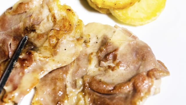 Saltimbocca alla romana di rosa di vitella con ruote di patate al timo - Cucina del Teatro, Rome